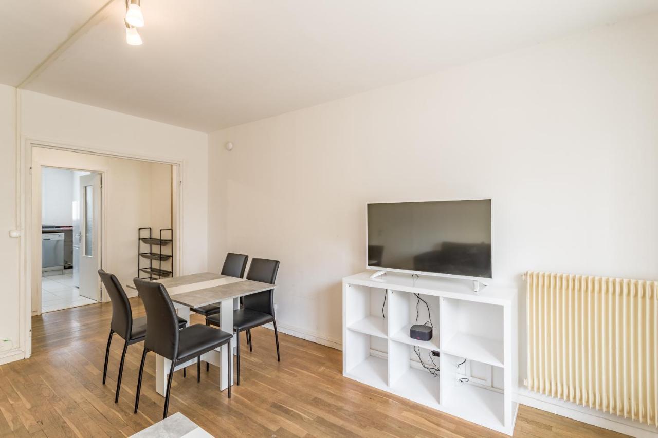 Saint-André-les-Vergers Spacieux Appartement - 6 Personnes - Parking Gratuit المظهر الخارجي الصورة