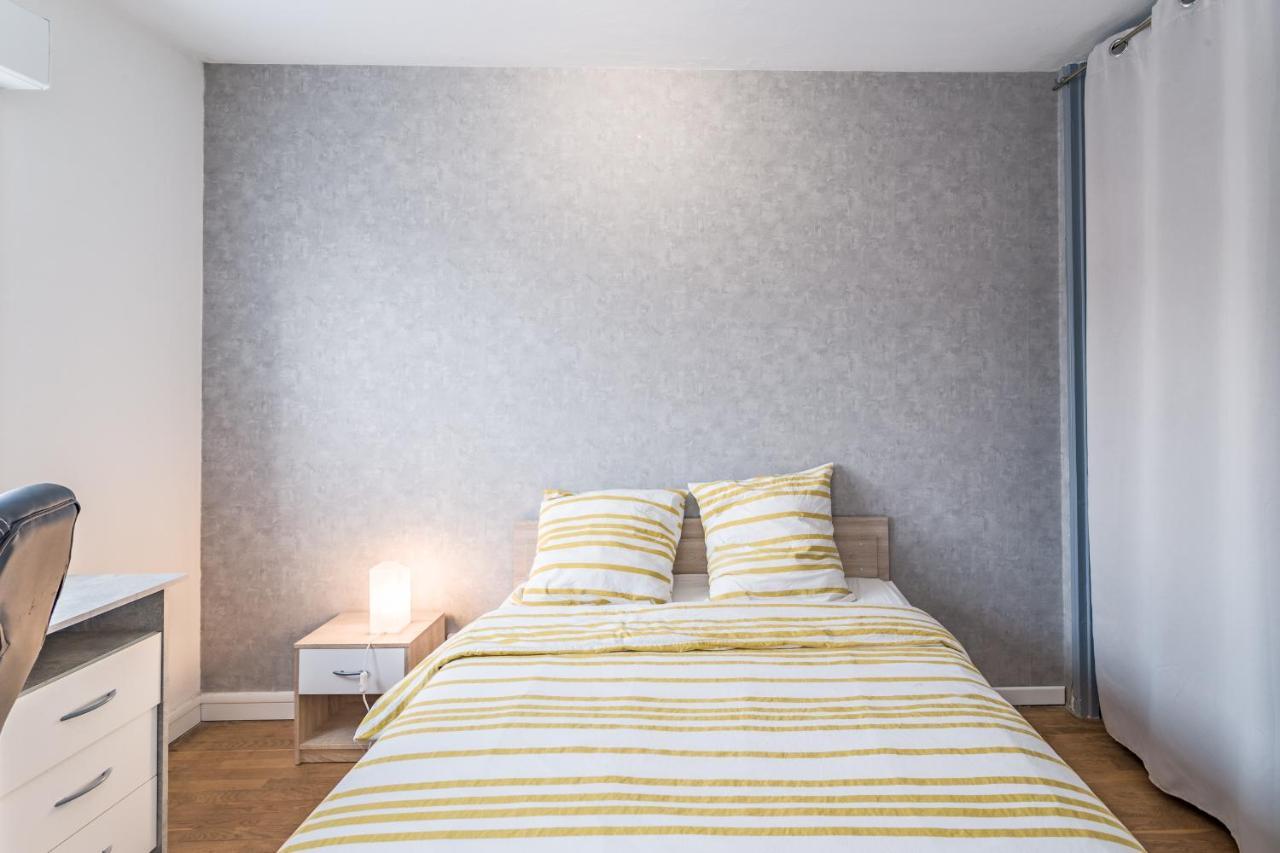 Saint-André-les-Vergers Spacieux Appartement - 6 Personnes - Parking Gratuit المظهر الخارجي الصورة